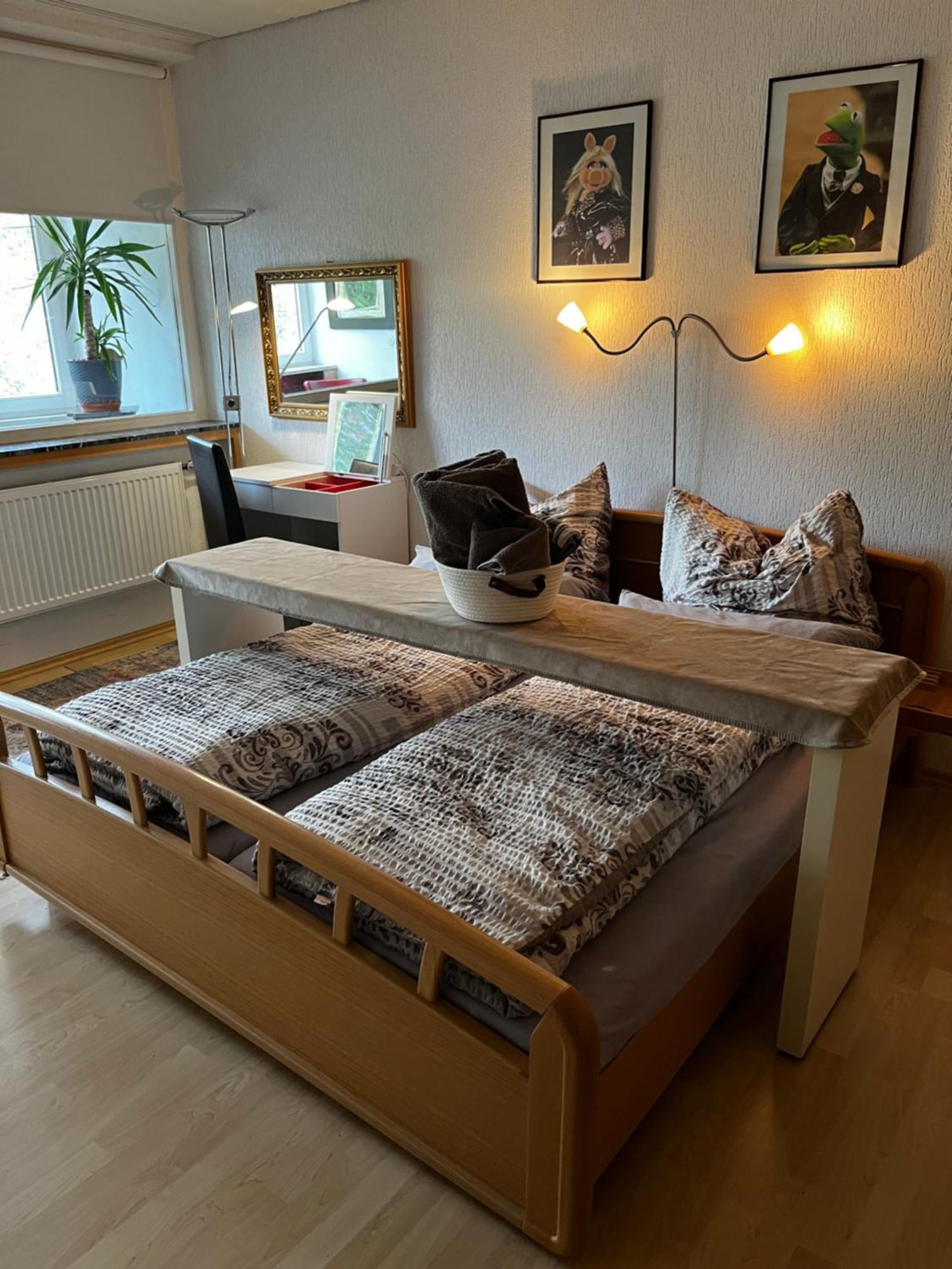 Gemuetliche, Ganze Wohnung In Ruhiger, Zentraler Lage レバークーゼン エクステリア 写真