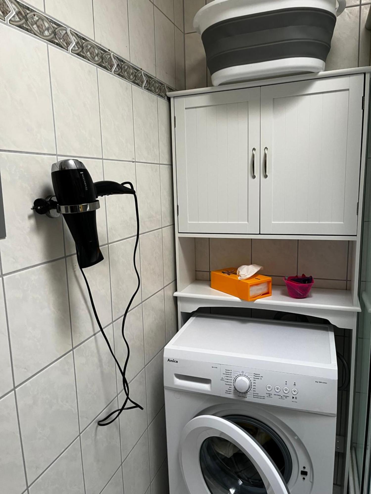 Gemuetliche, Ganze Wohnung In Ruhiger, Zentraler Lage レバークーゼン エクステリア 写真