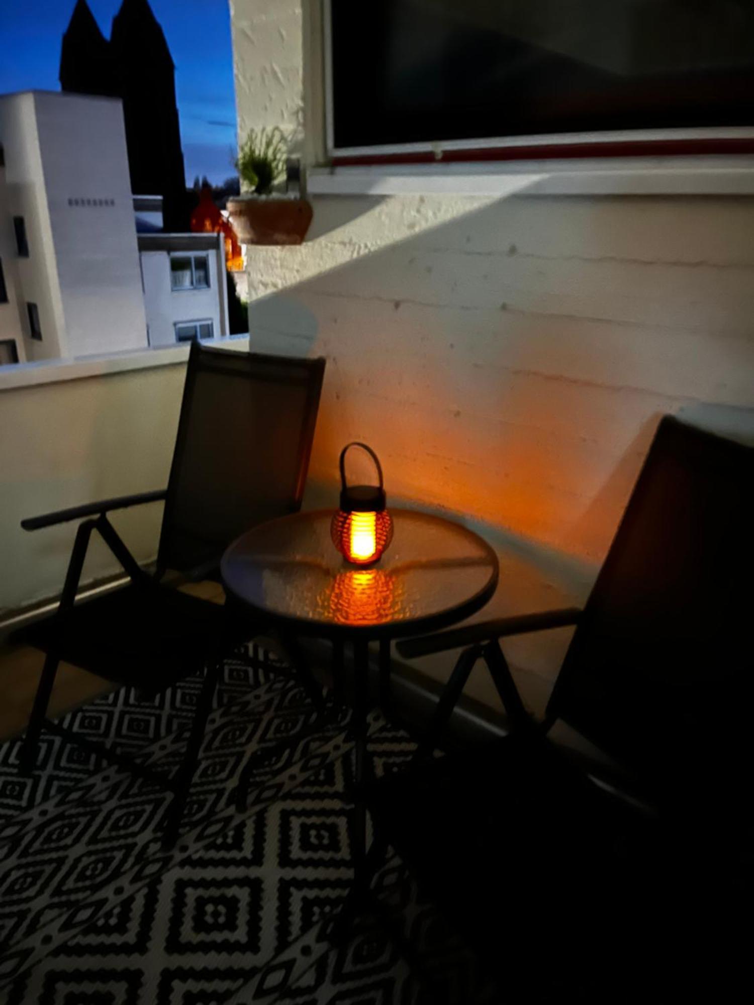 Gemuetliche, Ganze Wohnung In Ruhiger, Zentraler Lage レバークーゼン エクステリア 写真